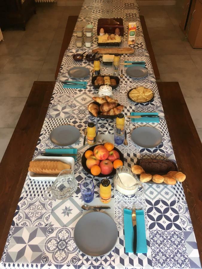 مبيت وإفطار Ambillou Domaine Du Moulin Neuf المظهر الخارجي الصورة